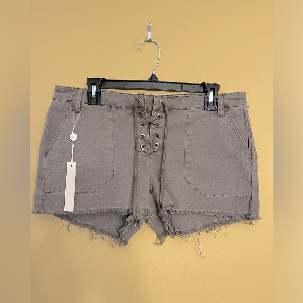 BLANKNYC tie front cargo shorts SZ 28 NWT